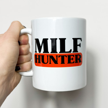 Чашка "Milf Hunter" 330 мл Кіт.Дарує