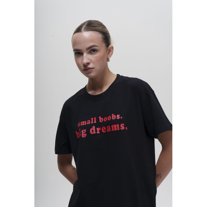 Футболка черная "Small boobs, big dreams" Кіт.Дарує